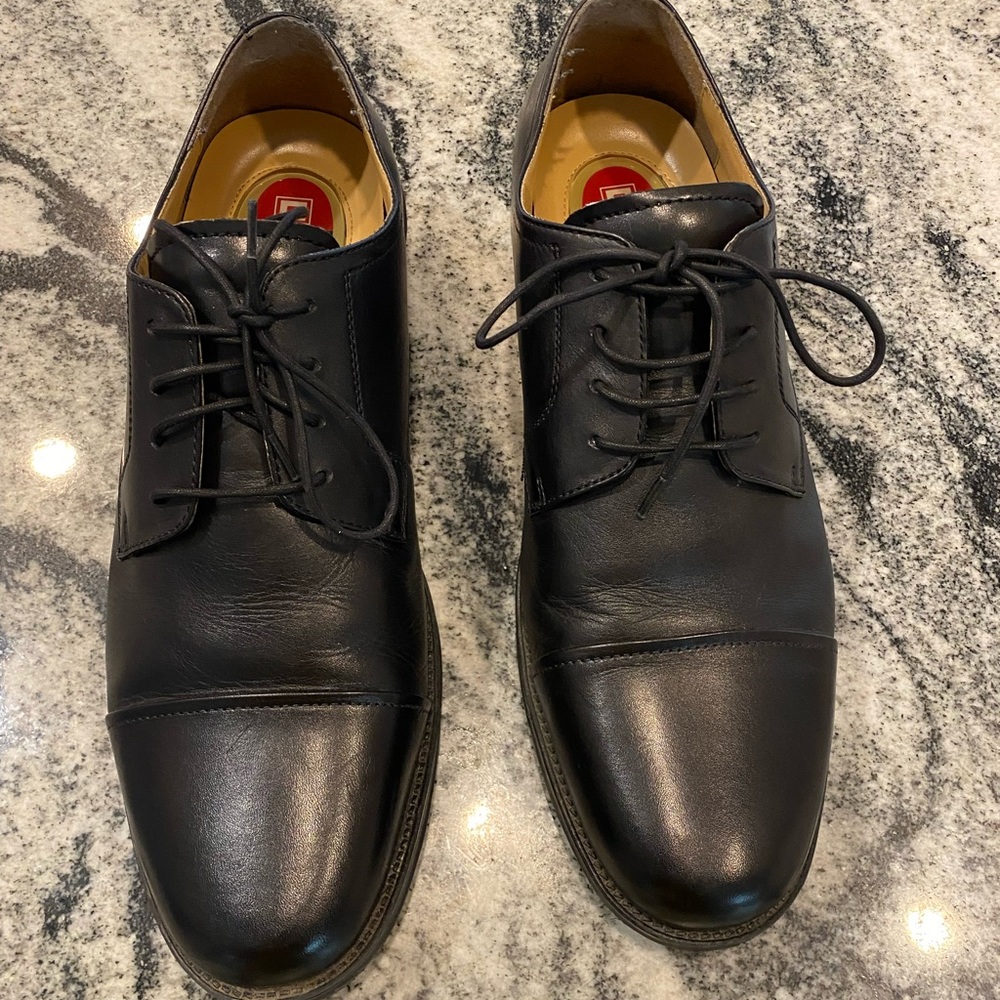 Chaps Mens dress shoes size 13
